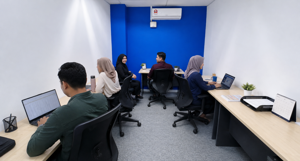 PJ CW 5-6 pax office