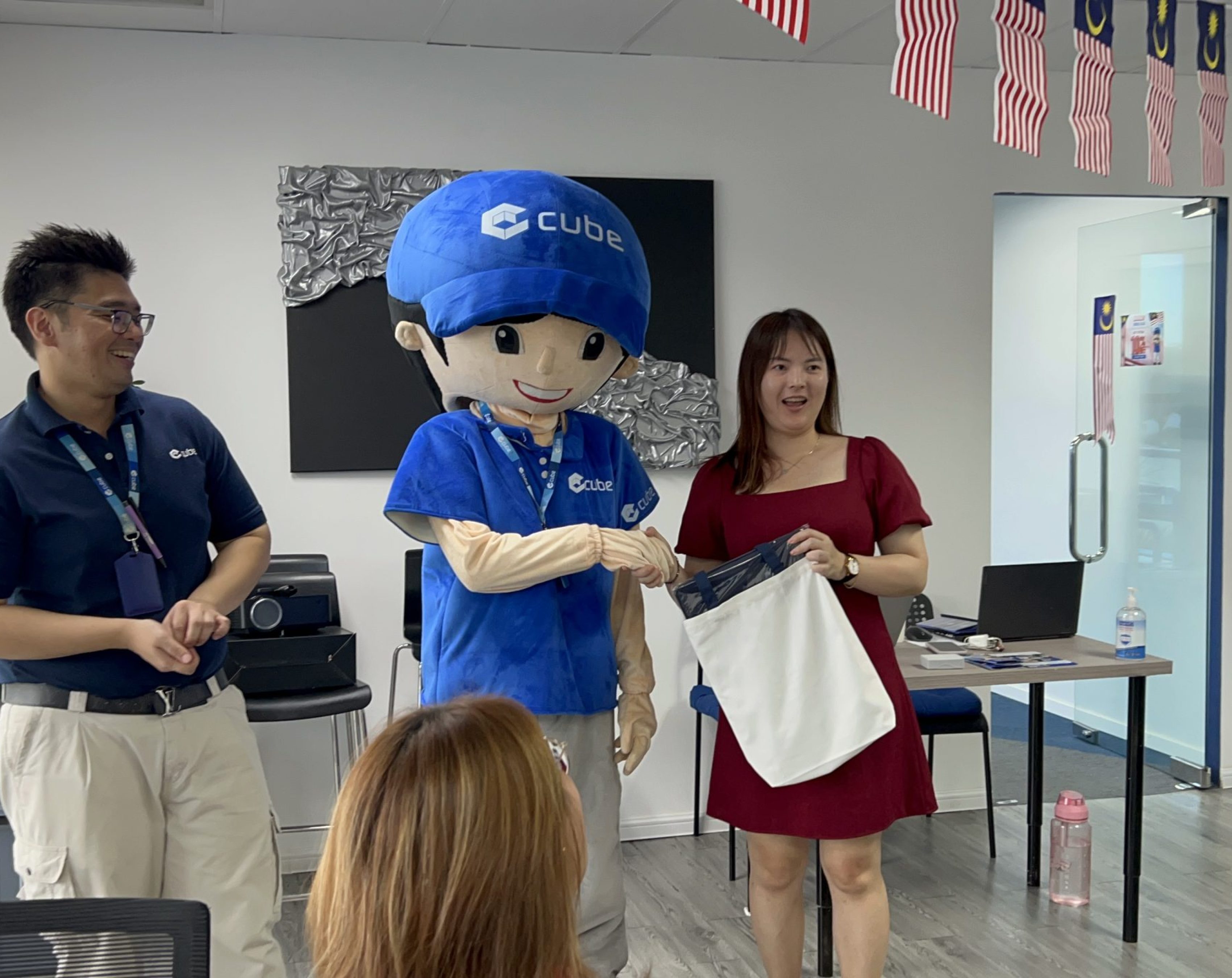 Cube Connect - E3 Hub on-lucky draw