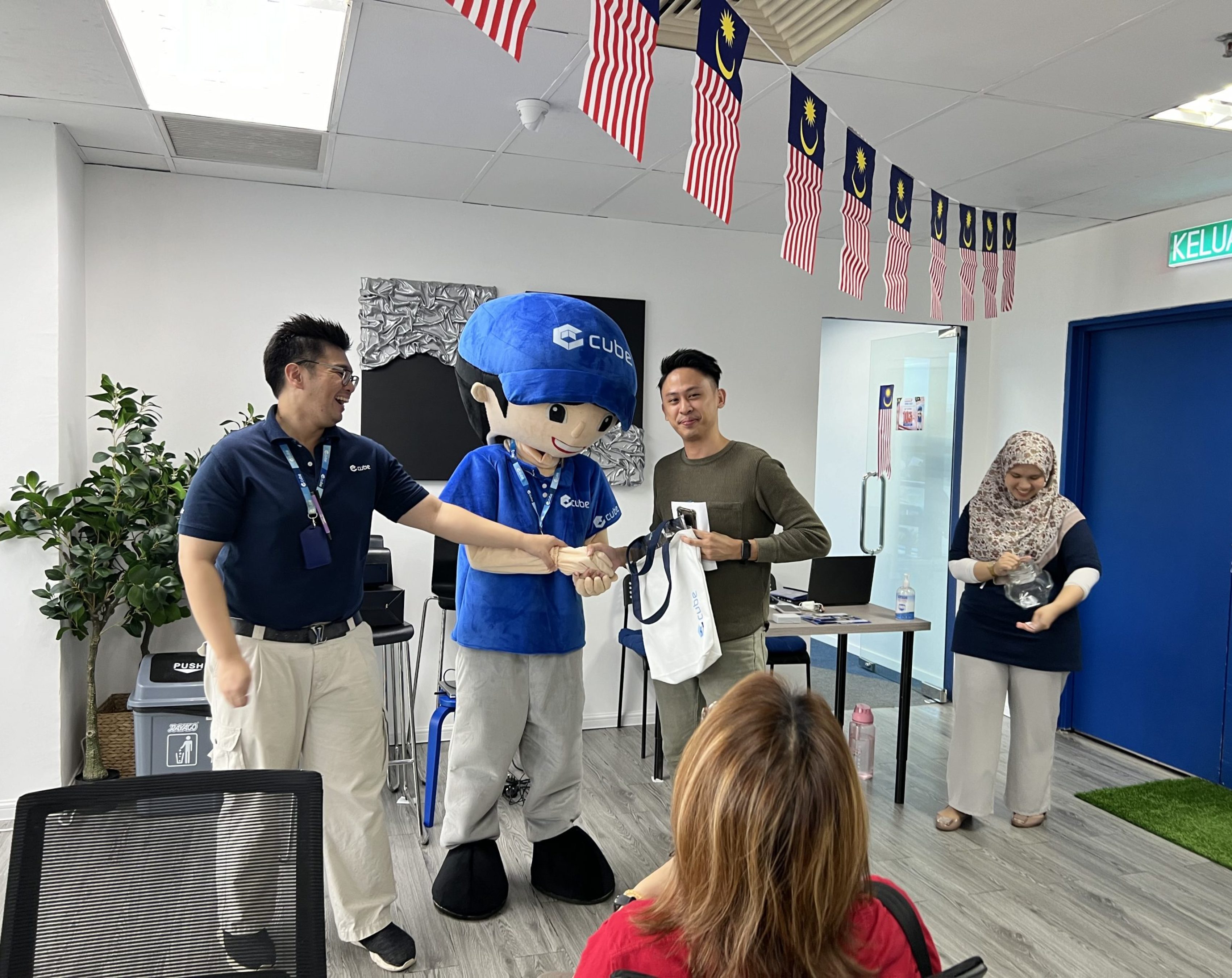 Cube Connect - E3 Hub on-lucky draw